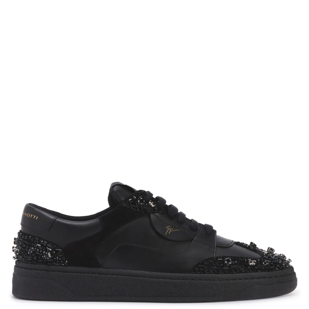 GZ94 EMBROIDERY: Low-top sneakers Black | Giuseppe Zanotti