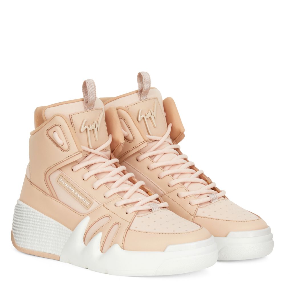 chaussure rose poudré talon