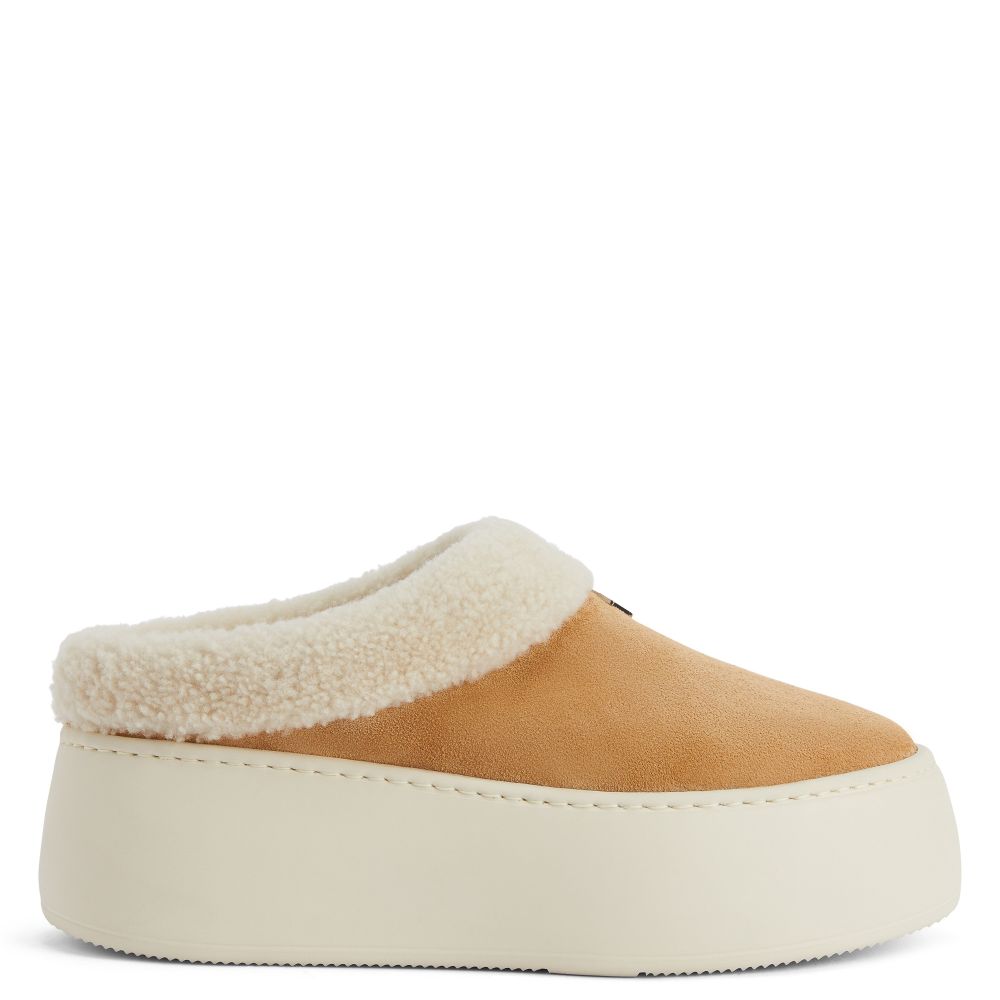 GZ LEAGUE FUR SPLEEPER: Flats Beige | Giuseppe Zanotti