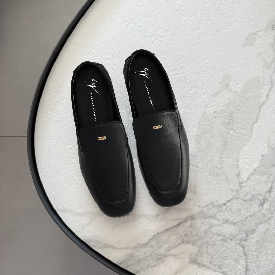 Giuseppe Zanotti® - 公式サイト