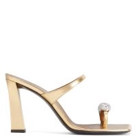 GIUSEPPEZANOTTI GOLD BIJOUX SANDAL新品未使用 Giuseppe Zanotti 30th Anniversary Crystal-Embellished Toe Ring