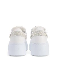 GZ94 MAXI: Low-top sneakers White | Giuseppe Zanotti