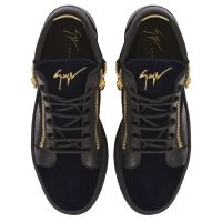 KRISS: Low-top sneakers Black | Giuseppe Zanotti