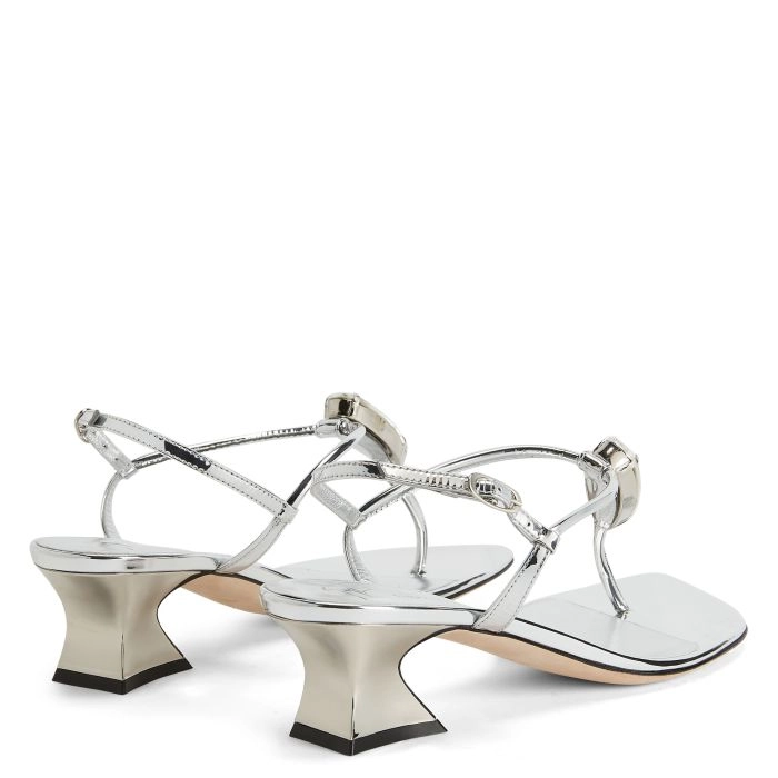 ☆【GIUSEPPE ZANOTTI】☆メタリック ストラップサンダル☆ ☆【GIUSEPPE ZANOTTI】☆メタリック ストラップサンダル☆