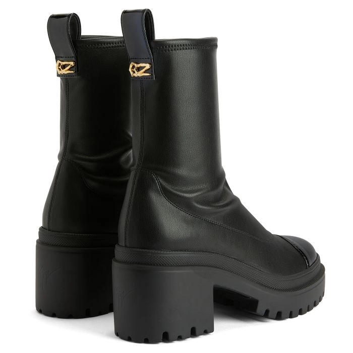 VICENTHA: Boots Black | Giuseppe Zanotti