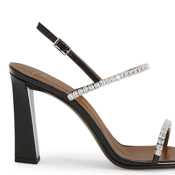 GIUSEPPE ZANOTTI トングサンダル クリスタル ビジュー 黒 38 GIUSEPPE ZANOTTI トングサンダル クリスタル ビジュー 黒 38