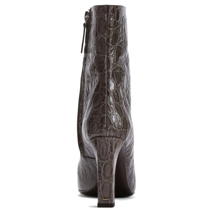 JANIEE BOOTIE 90 rear view