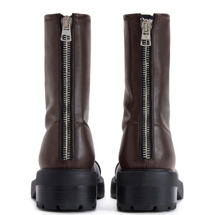 JUNNEY: Boots Brown | Giuseppe Zanotti