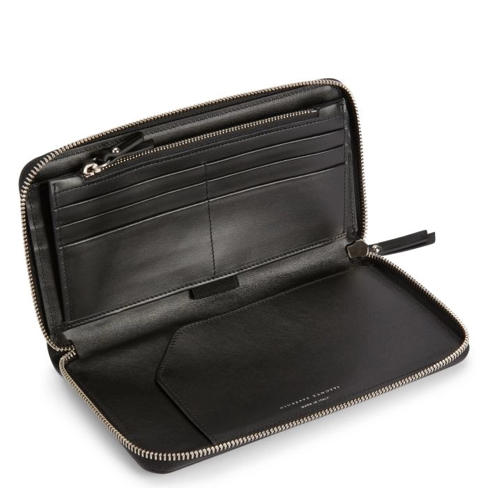 【訳アリ格安品】vintage gun studs wallet 新品未使用品 訳アリ格安品】vintage gun studs wallet 新品未使用品