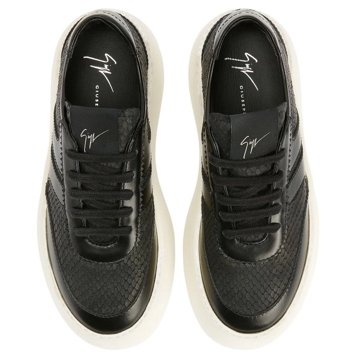 スニーカー NAMA LOW-TOP LEATHER SNEAKERS Chloe Nama Mesh and Leather Platform Low-Top Sneakers